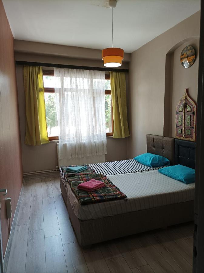 Retro & Wood Apartment Istanbul Bagian luar foto