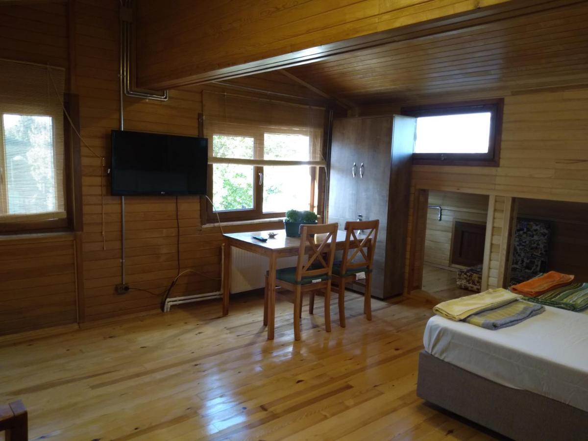 Retro & Wood Apartment Istanbul Bagian luar foto
